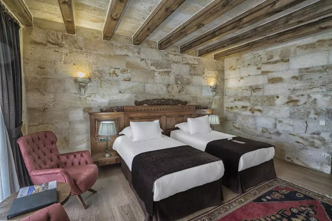 BESTWESTERN_SAHABVIZPARVAZ (3).jpg